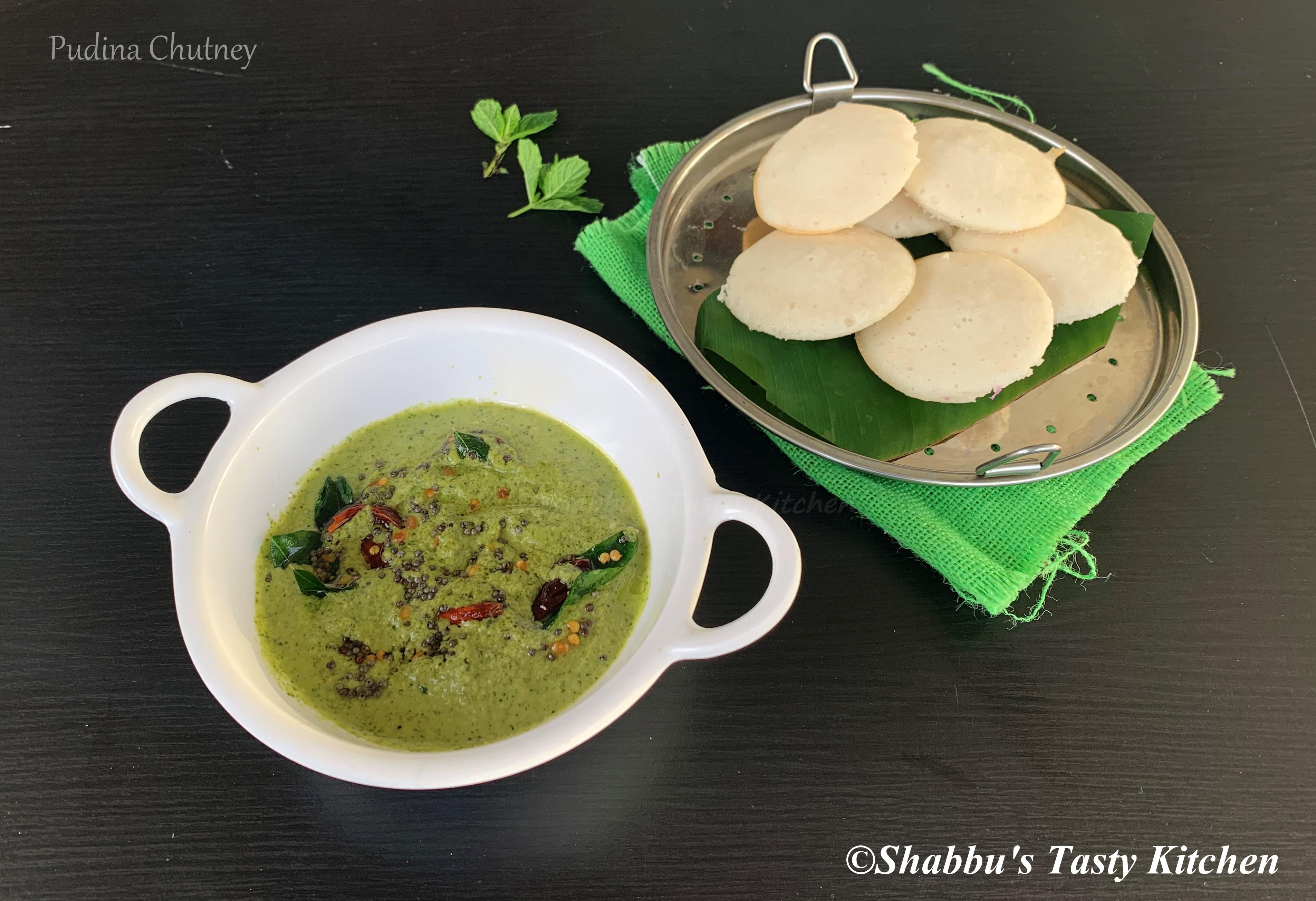 mint-coconut-chutney-pudina-chutney