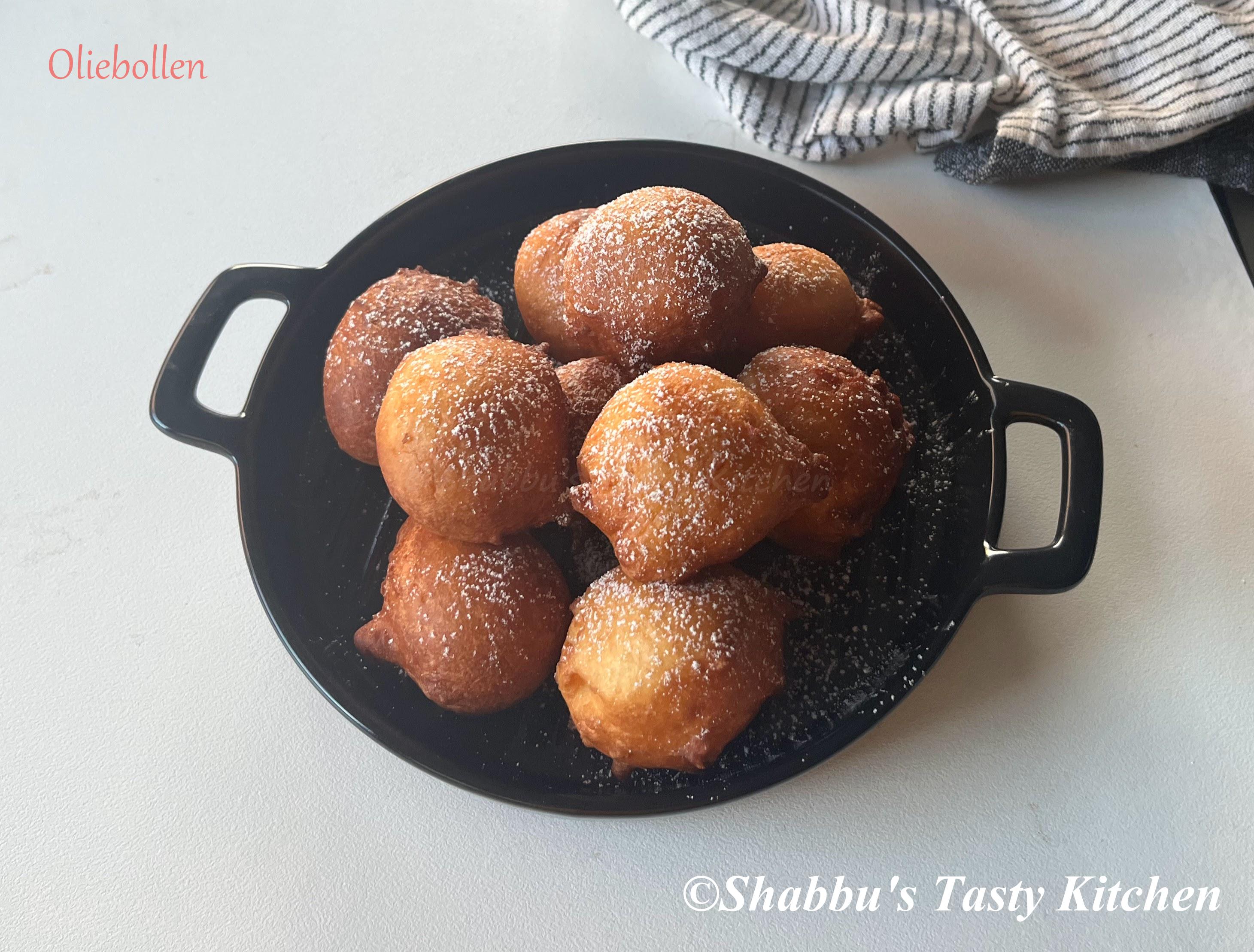 oliebollen-dutch-donuts-doughnuts-