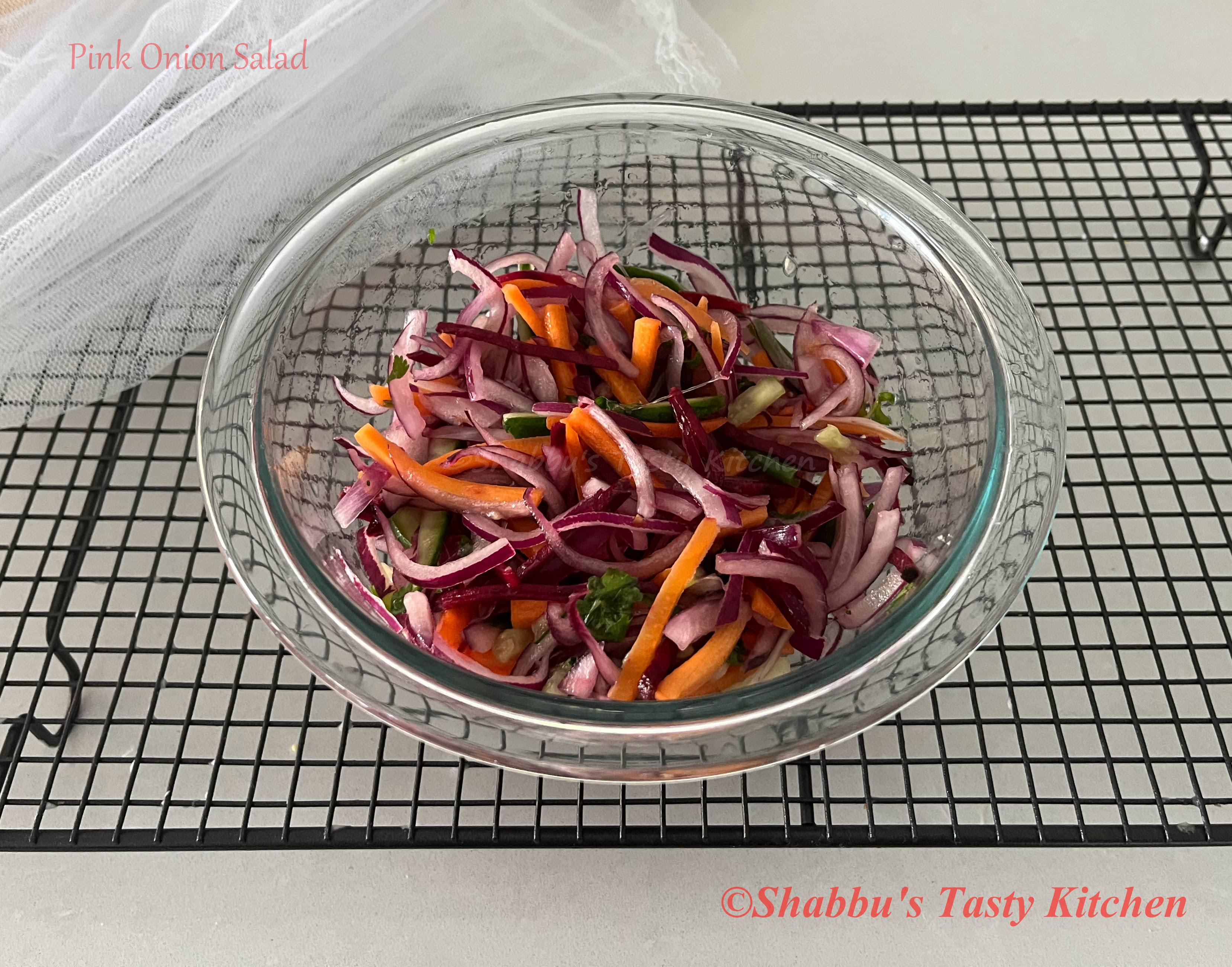 onion-pink-salad
