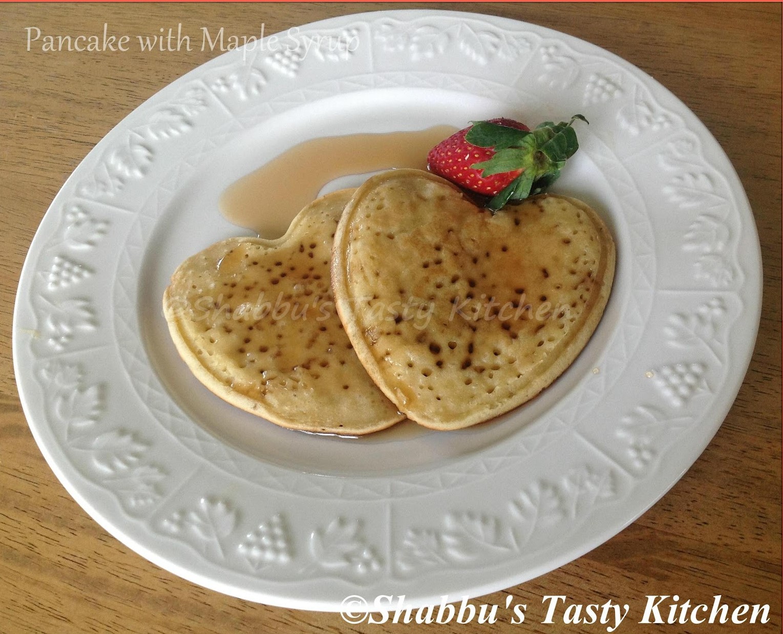 pancake-with-maple-syrup