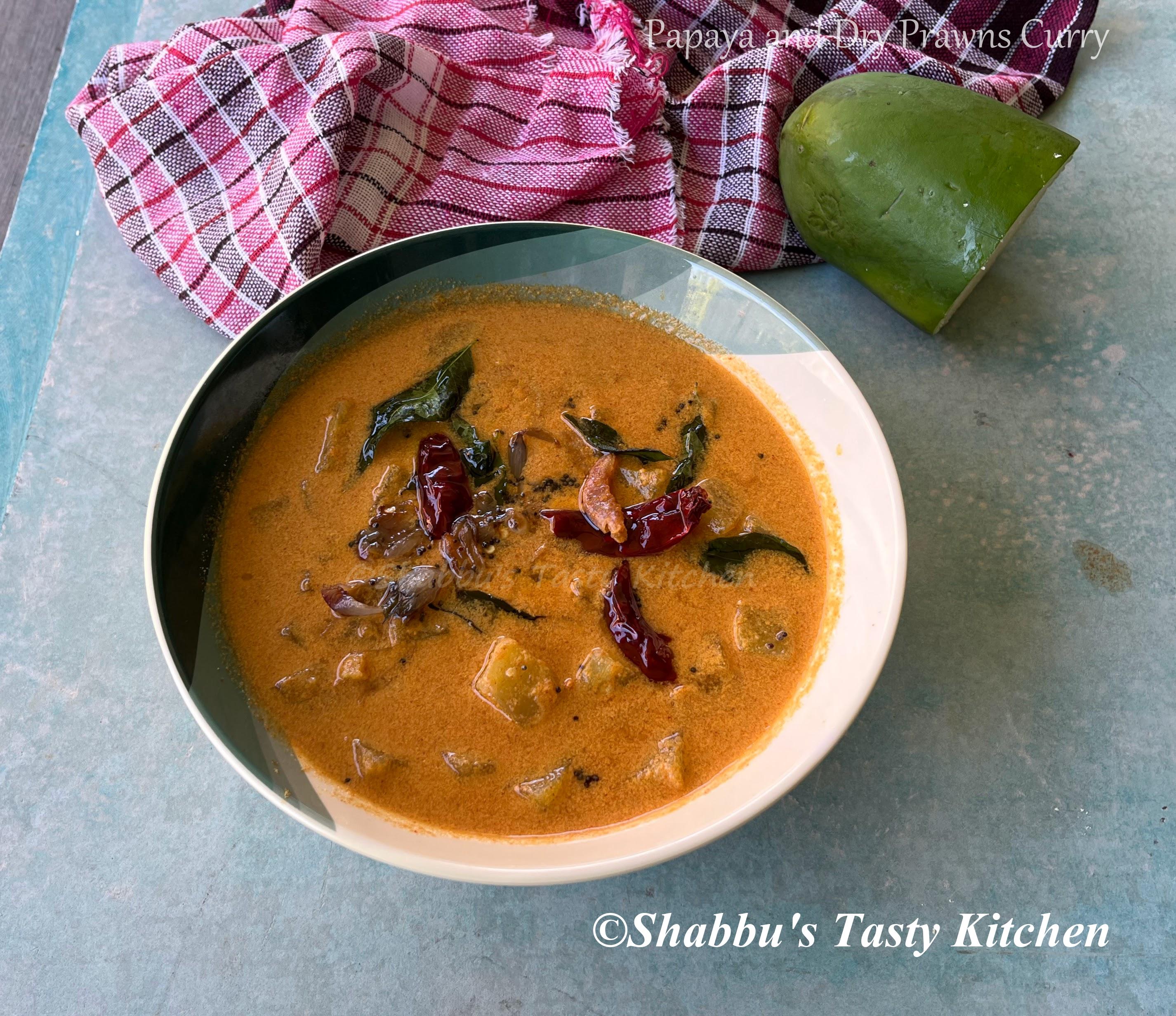 papaya-unakka-chemmeen-dried-prawns-curry