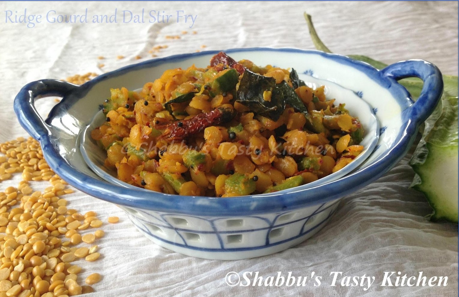 peechinga-parippu-ularthu-ridge-gourd