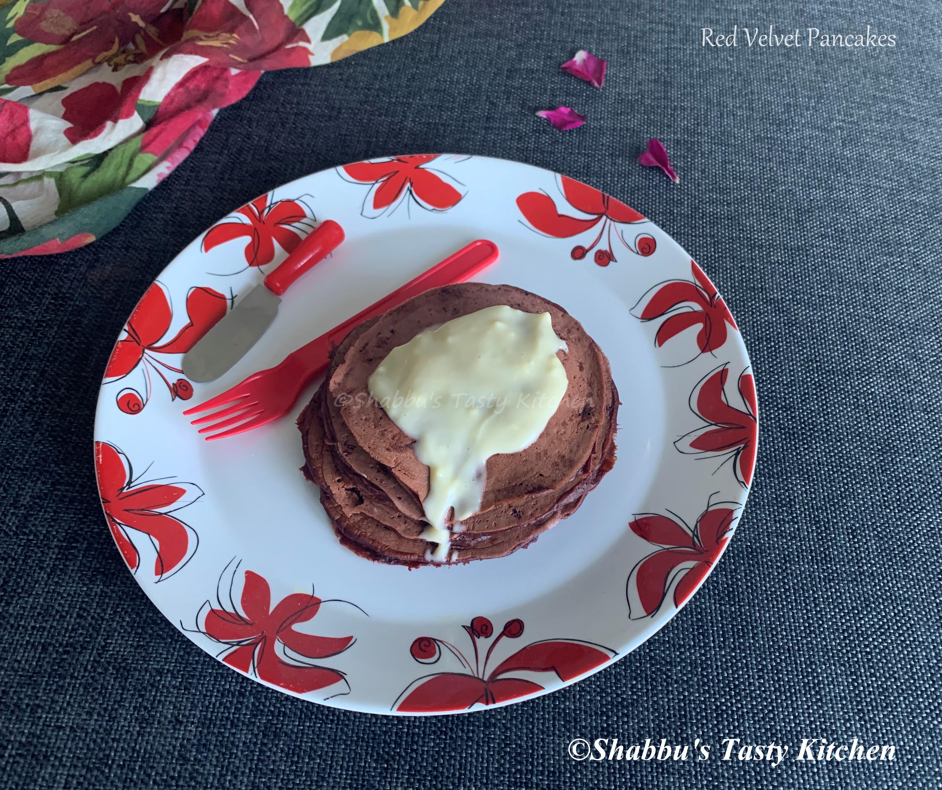 red-velvet-pancakes