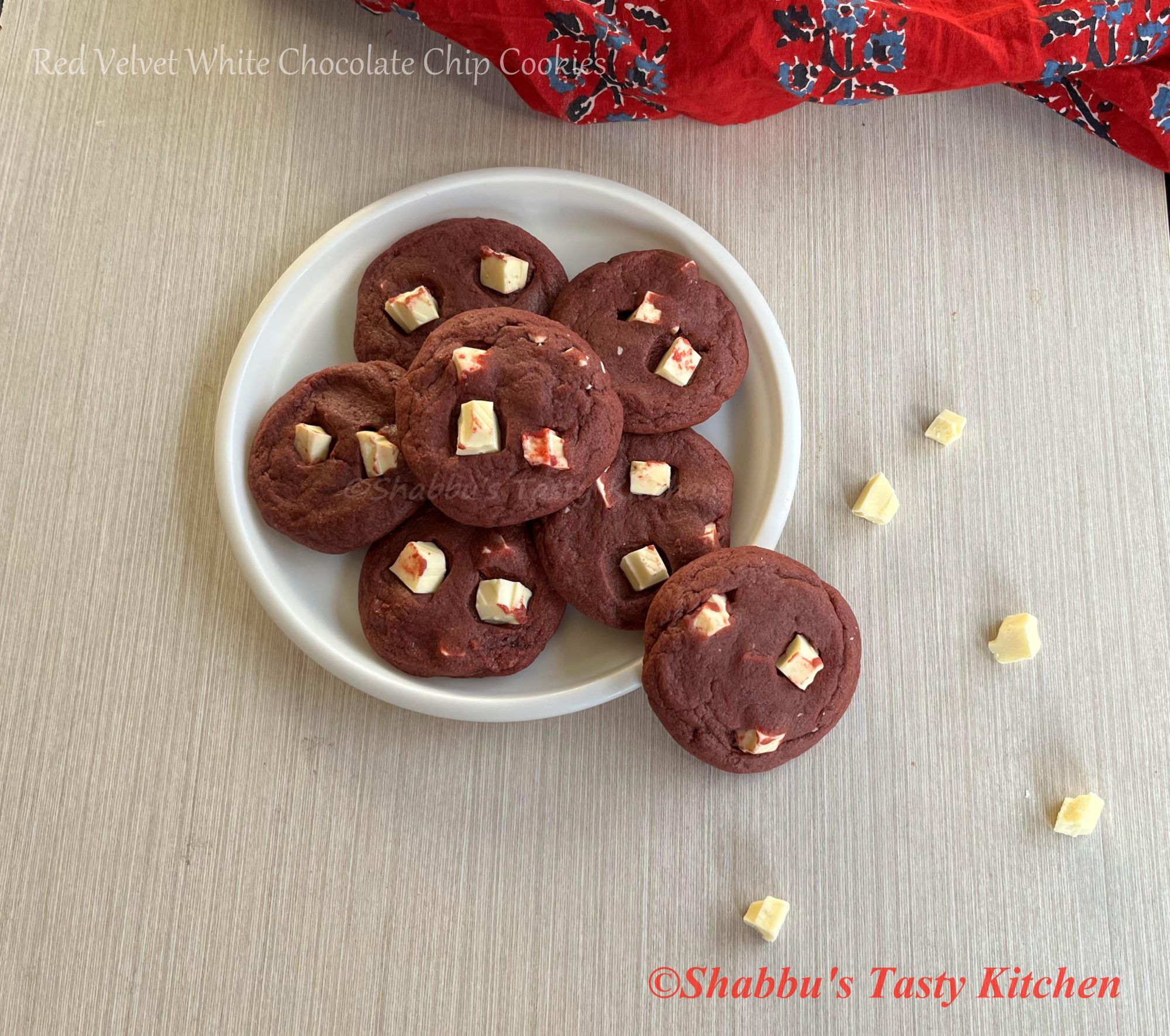 red-velvet-white-chocolate-chip-cookies