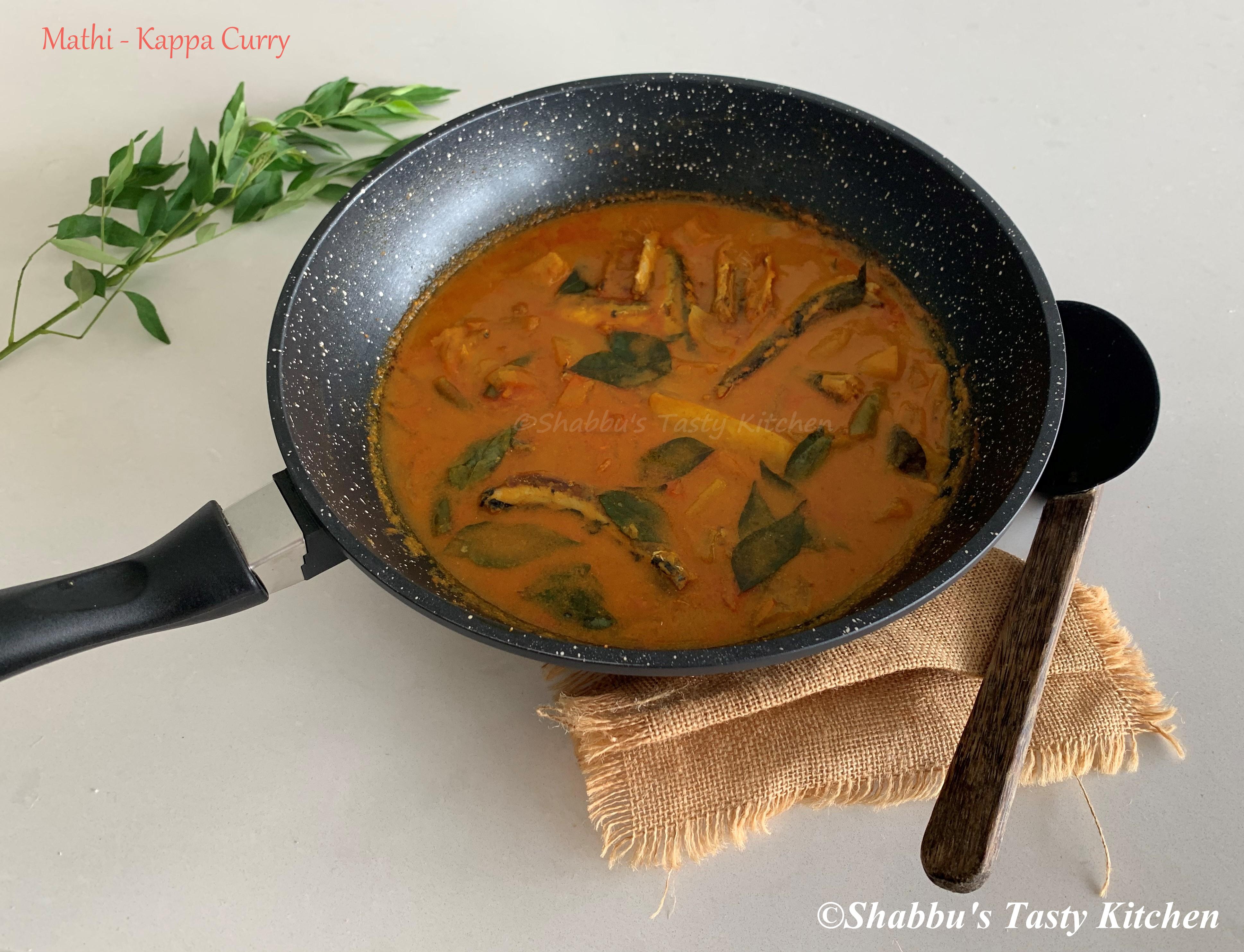 sardine-coconut-curry-with-tapioca-mathi-kappa-thenga-aracha-curry