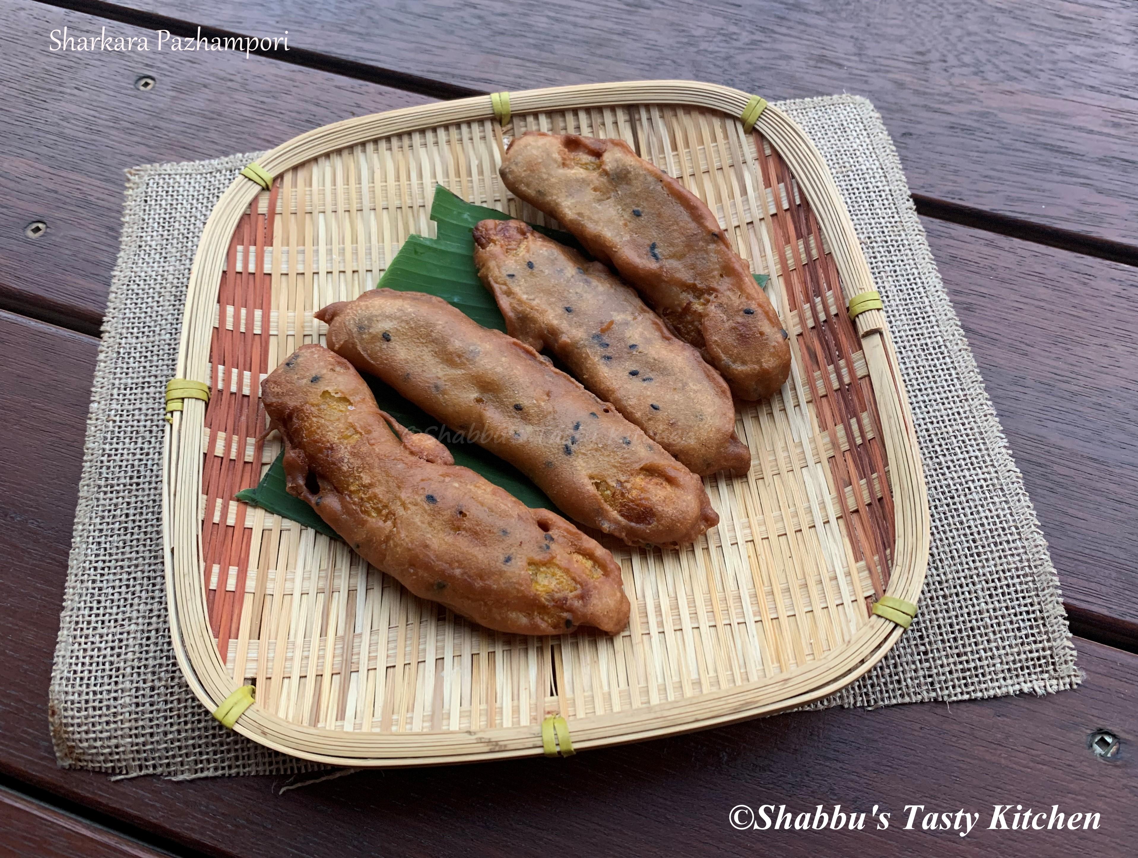 sharkara-pazhampori-banana-fritters-with-wheat-flour-and-jaggery