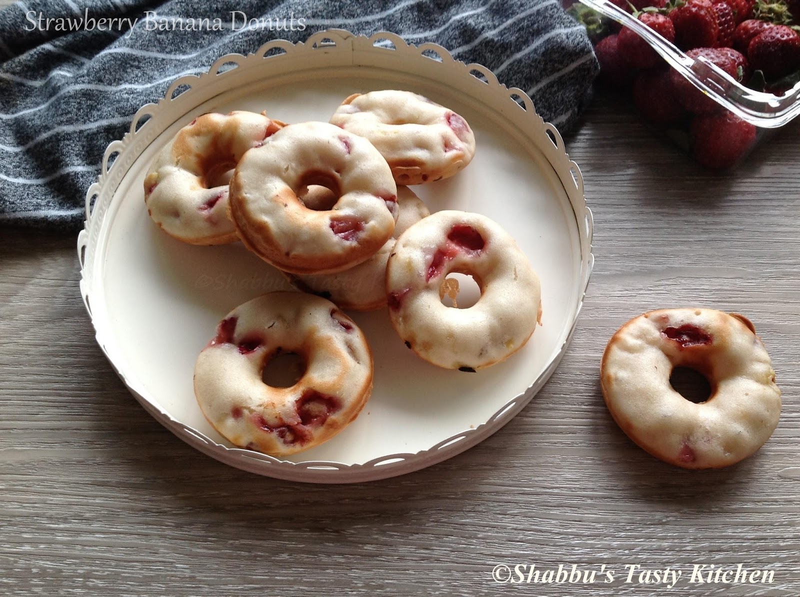 strawberry-banana-donuts