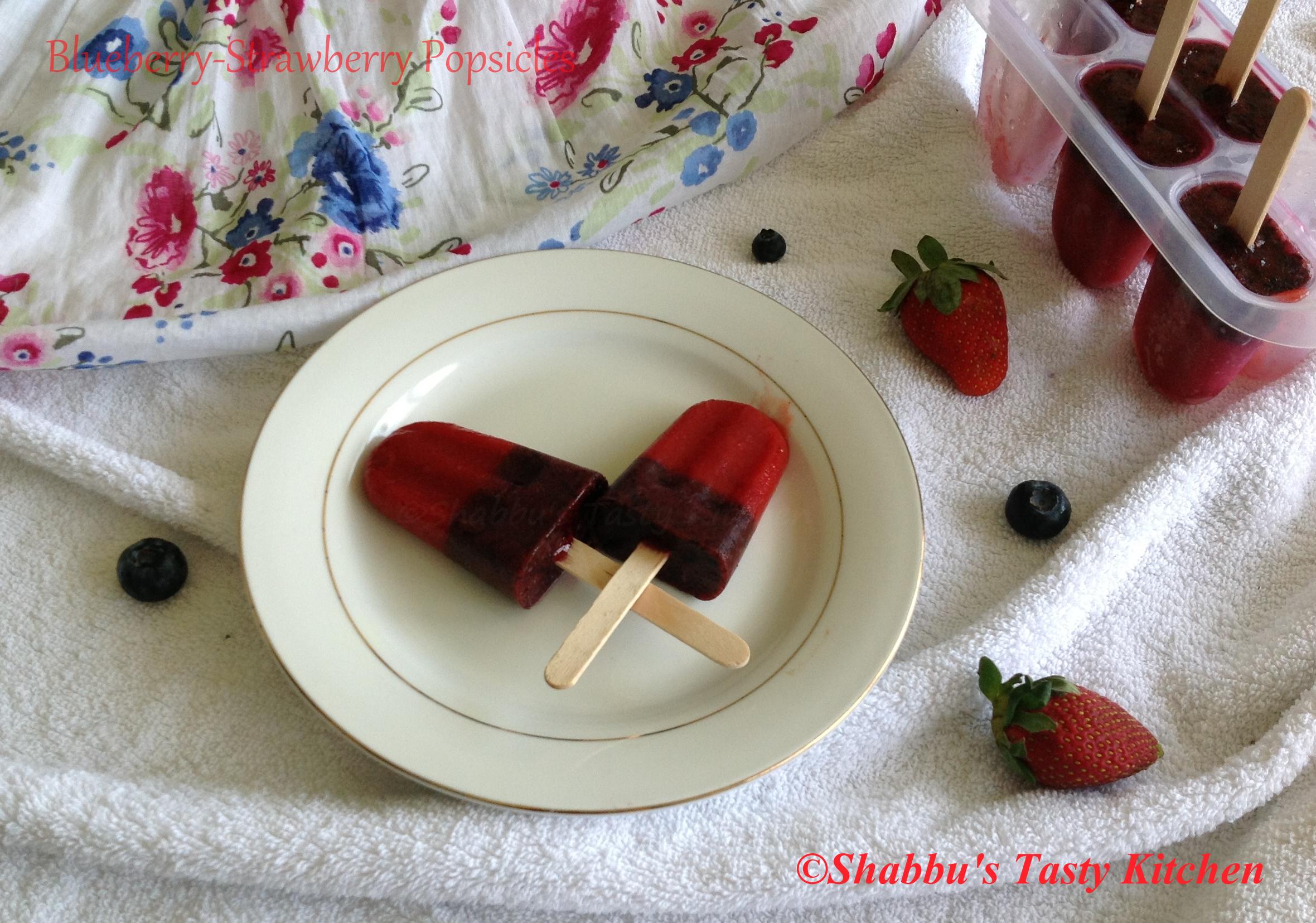 strawberry-blueberry-popsicles
