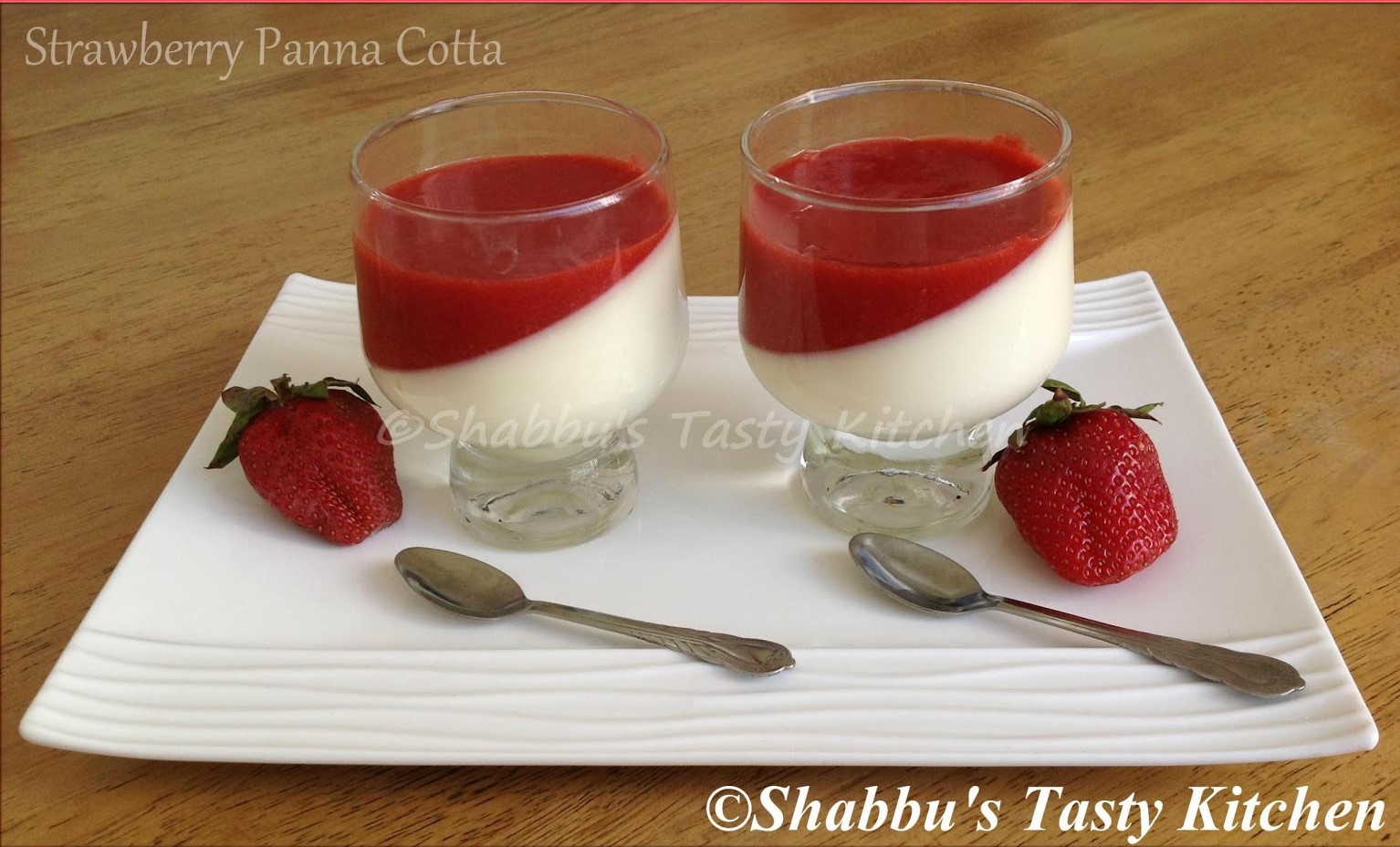 strawberry-panna-cotta