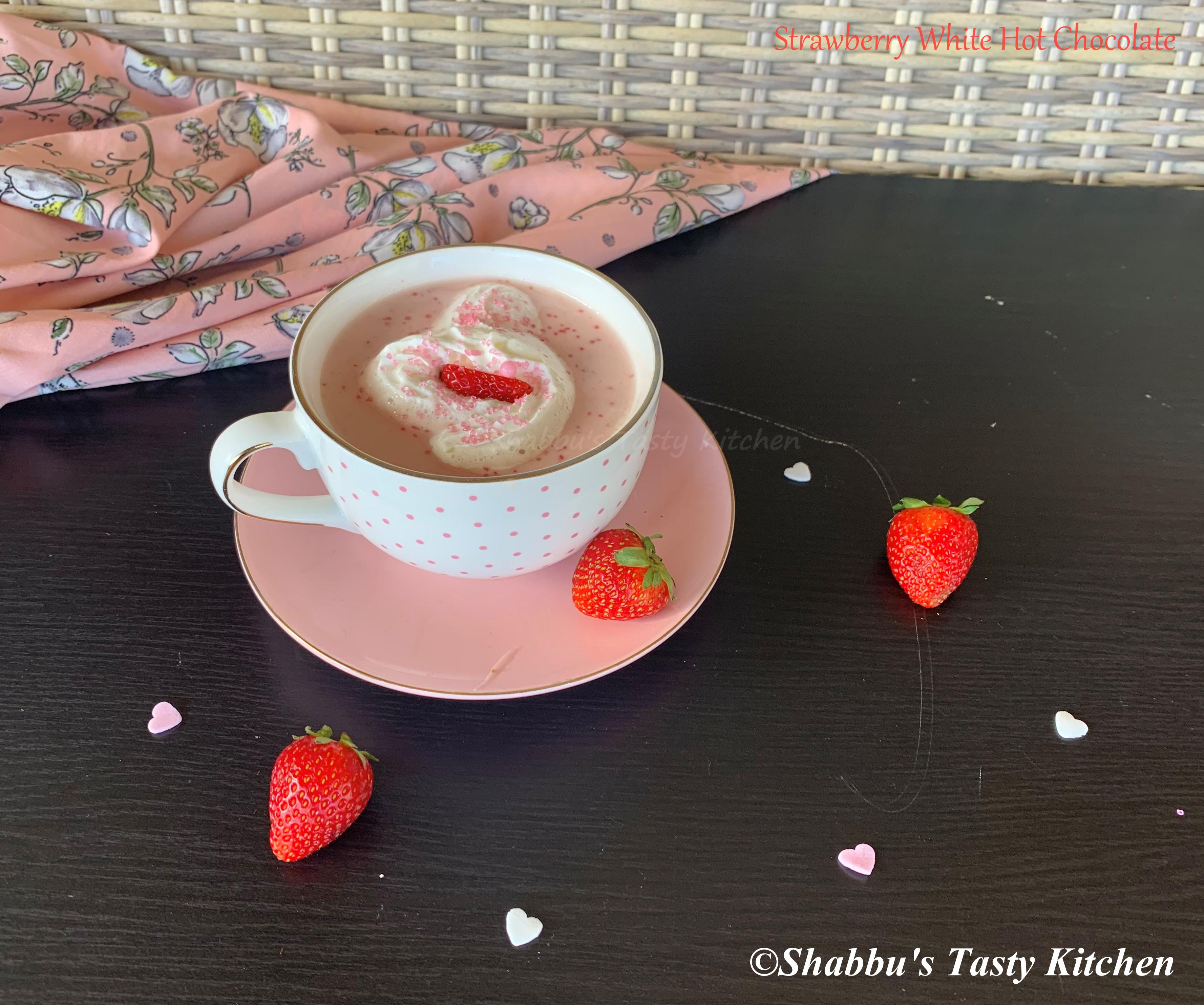 strawberry-white-hot-chocolate