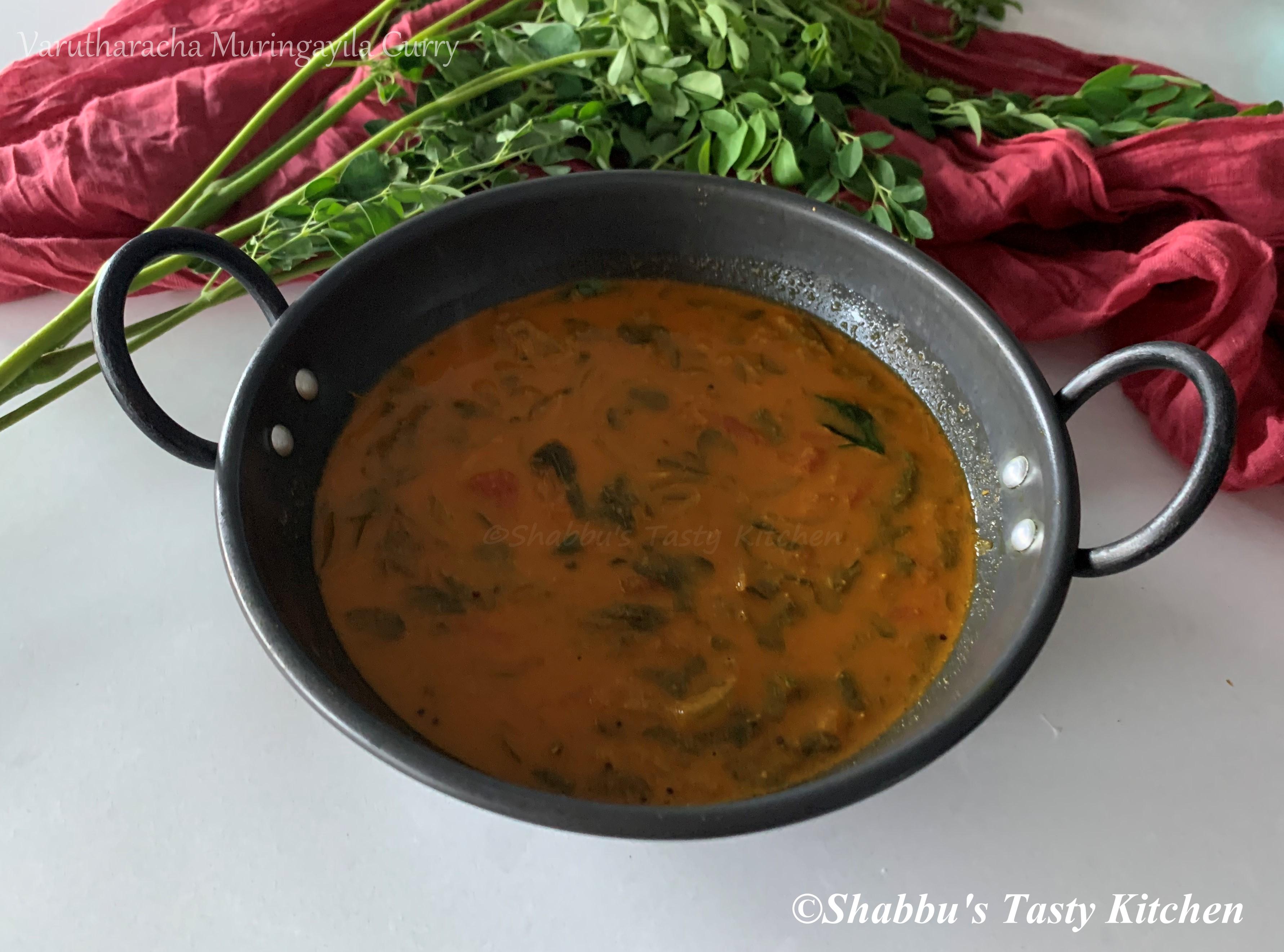 varutharacha-muringayila-drumstick-leaves-curry