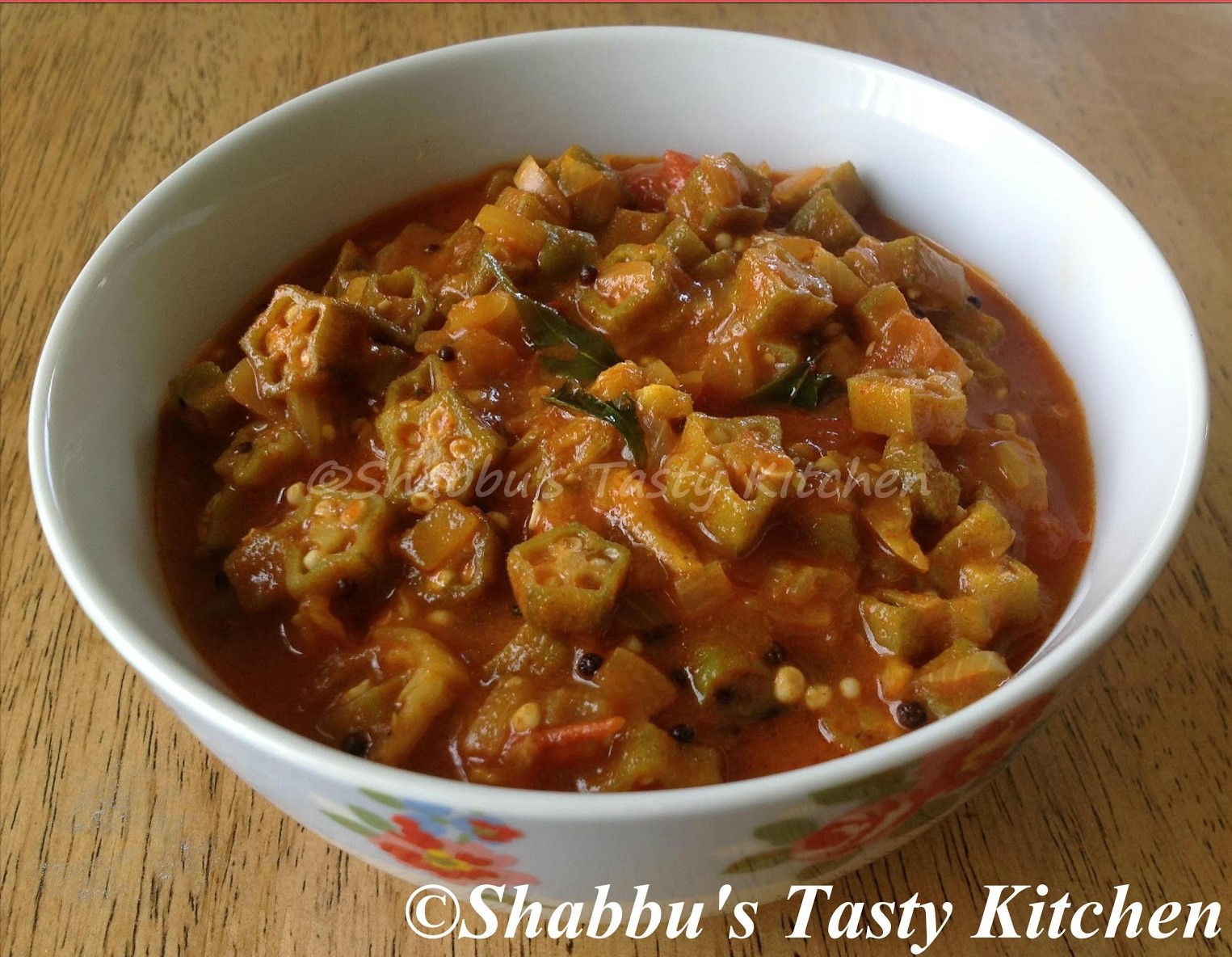 vendakka-okra-mulakittathu