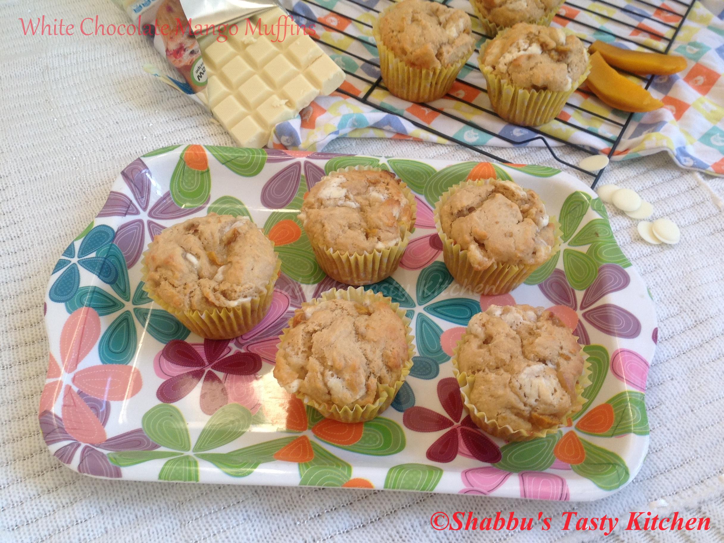 white-chocolate-mango-muffins