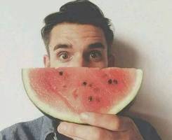 当下热门真人和卡通漫画的情侣头像