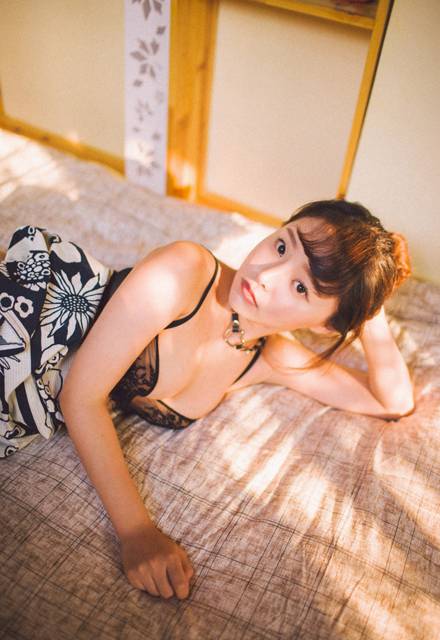 90后嫩模柳侑绮最新日系浴衣写真集（8）