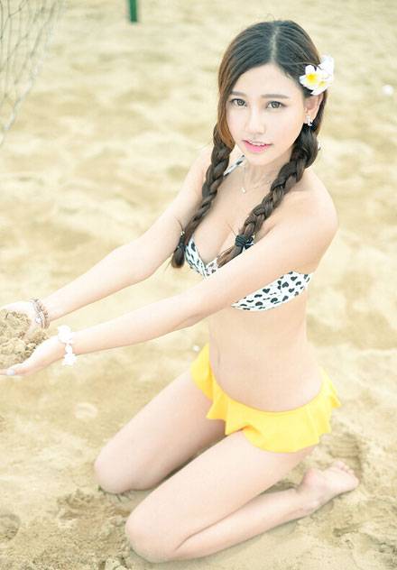 嫩模milk楚楚海边日系清新写真（9）