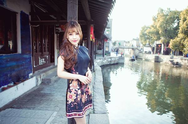 气质甜美美女旗袍写真（6）