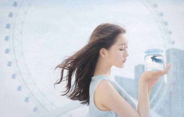 甜美养眼美女户外清新图片写真（5）