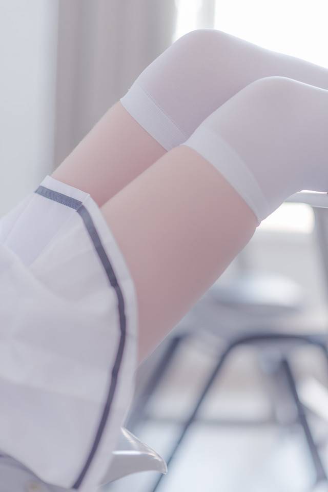 绝对领域，白丝白裙 -6