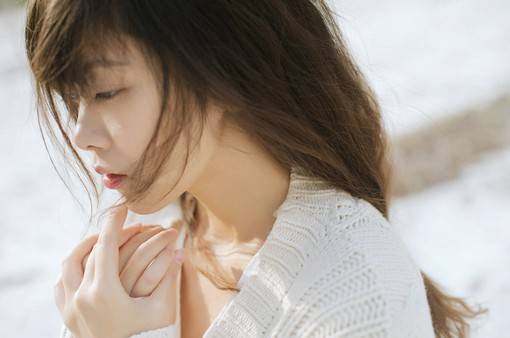 眼里充满故事的唯美孤独伤感小清新女生图片