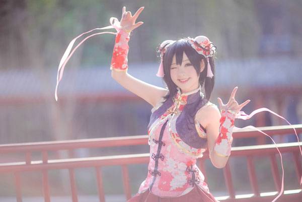 清纯萌妹矢泽妮可旗袍觉醒COS（3）