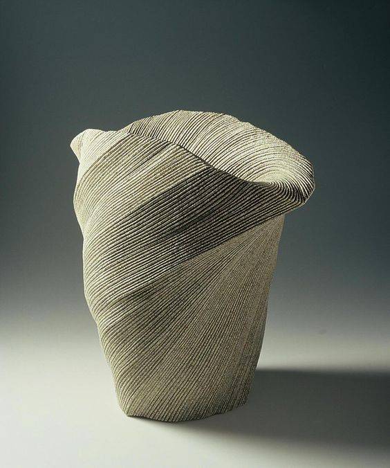 日本陶艺家Sakiyama Takayuki的优雅素朴风格艺术