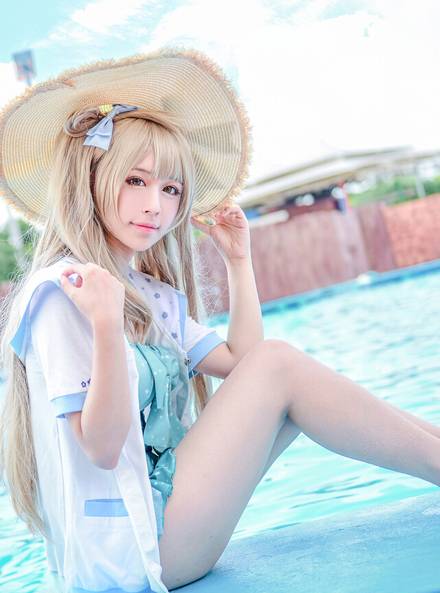 清纯萌妹南小鸟泳装神还原COS（2）