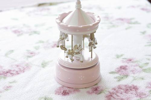 旋转木马小清新图片