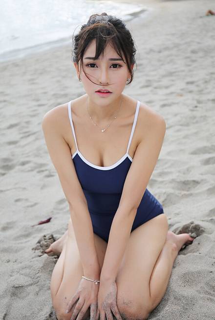 嫩模Milk楚楚海边死库水写真（2）