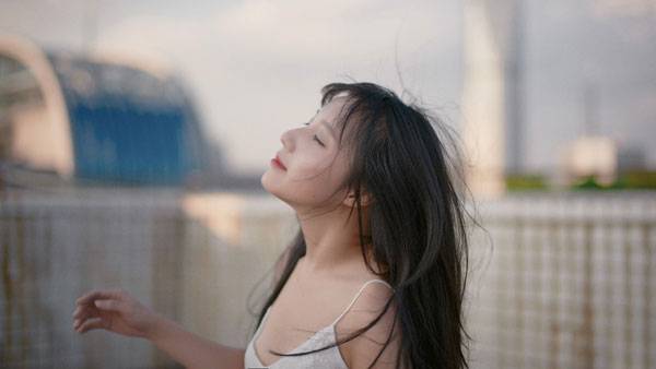 日系红唇美女意境写真（4）