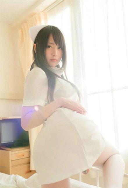 日本清纯美女coser白丝护士装写真（5）