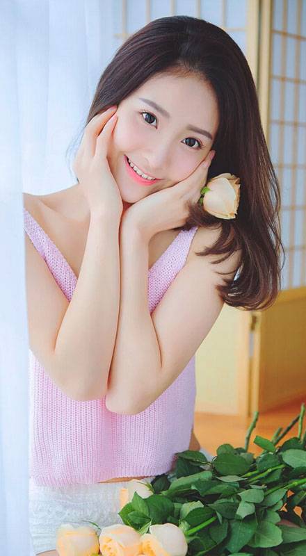 气质养眼美女甜美图片写真（2）