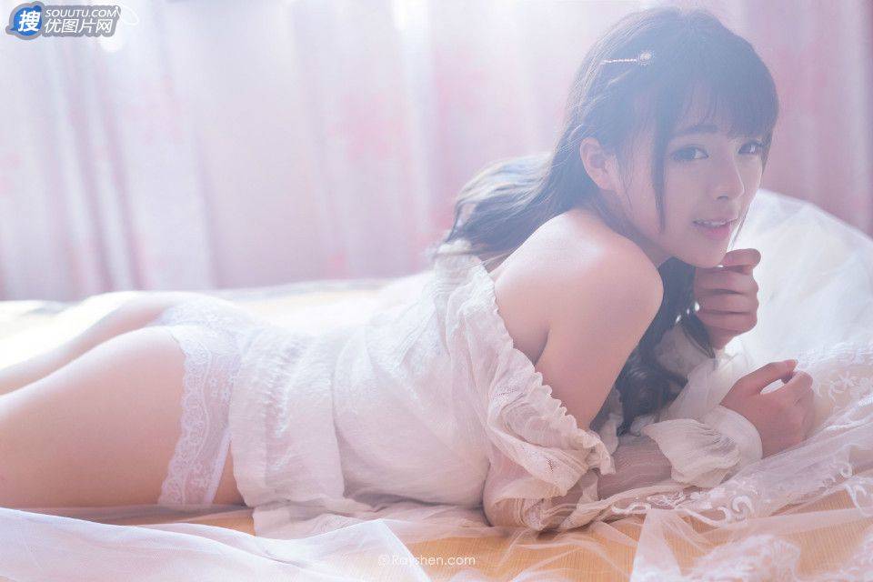 清纯大眼美女夏木颖~粉嫩粉嫩的内衣私房写真第5张图片