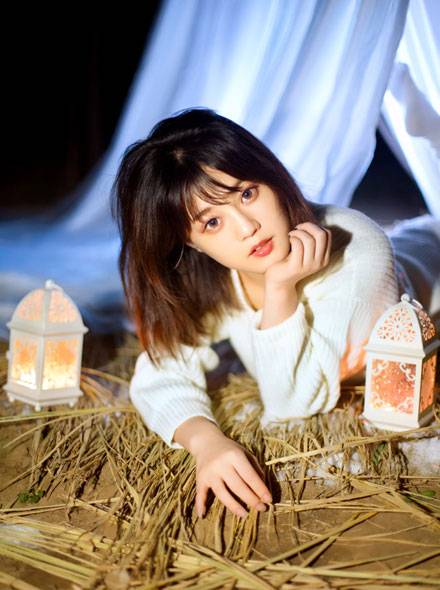 日系养眼美女夜晚图片写真（3）