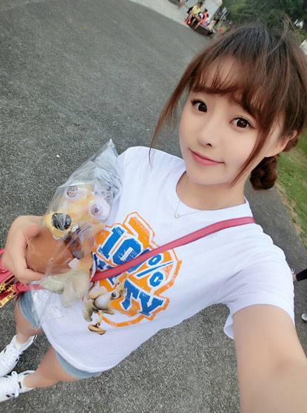 90后嫩模柳侑绮俏皮图片写真（8）