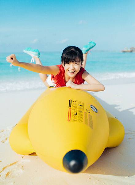 小清新美女宋伊人海边活力写真（4）