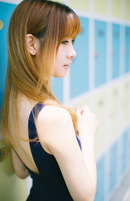 贫乳少女夏日死库水写真图片写真（3）