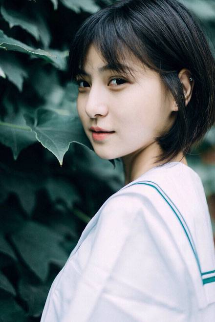 清纯短发美女制服胶片图片写真（6）