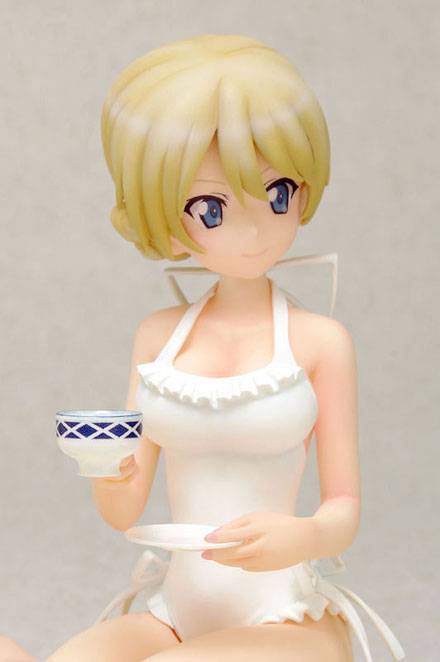 《少女与战车》大吉岭性感泳装手办(3)