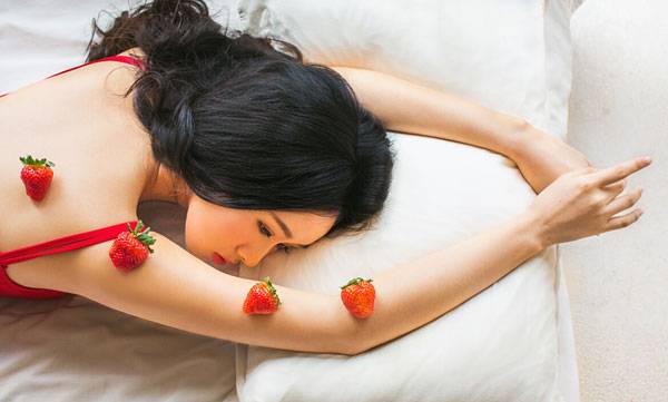 气质养眼美女私房日系图片写真（1）