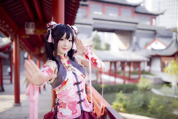 清纯萌妹矢泽妮可旗袍觉醒COS（1）