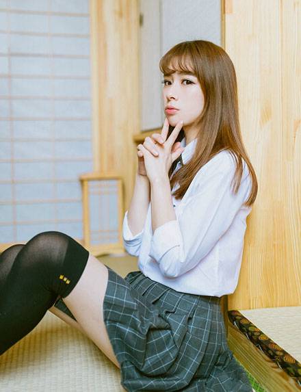 日系制服美女室内写真（12）