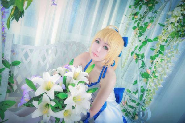 《Fate》Saber蓝百合白丝礼服Cos（5）