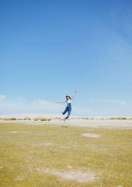 小清新文艺美女草原写真图片写真（9）