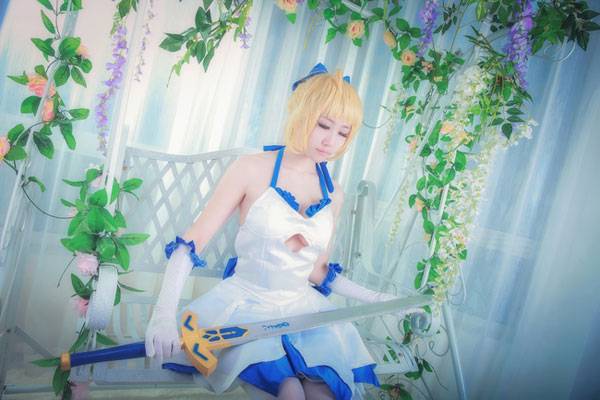 《Fate》Saber蓝百合白丝礼服Cos（6）