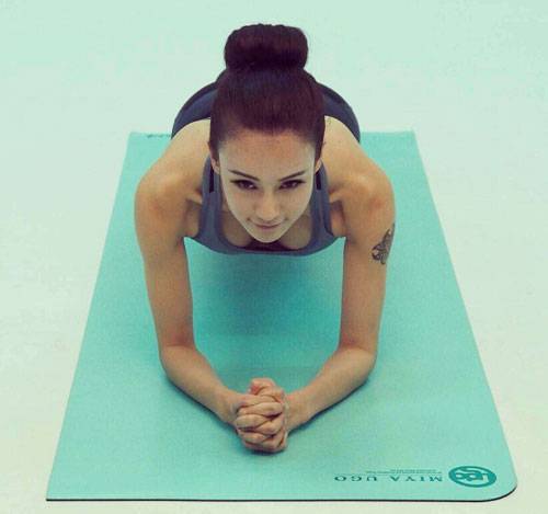 最美瑜伽教练母其弥雅最新性感图集（8）