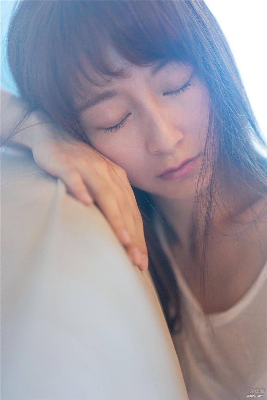 清纯长发美女私房高清近照第2张图片