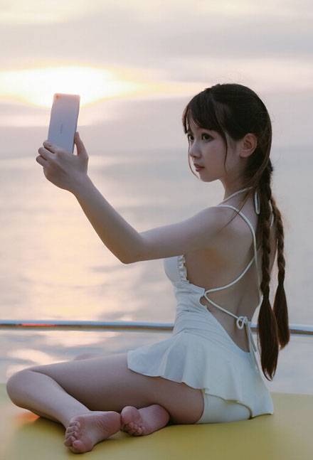 双马尾贫乳萌妹海边泳装写真图片写真（10）