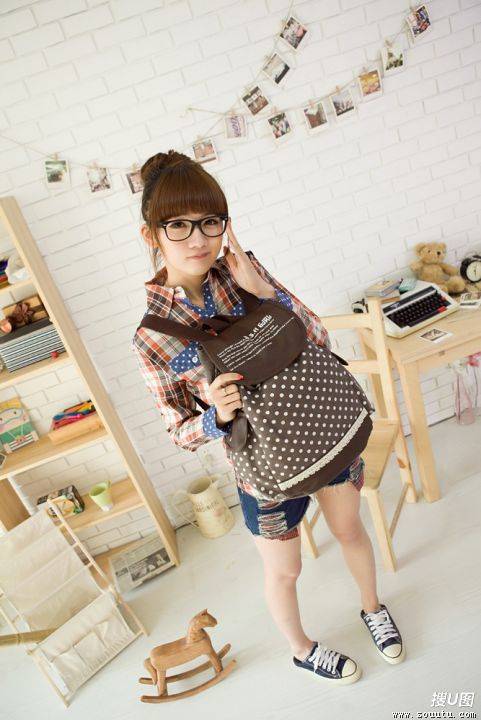 飞扬的青春可爱少女写真（18）第7张图片