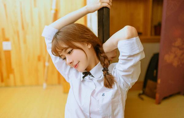 日系制服美女室内写真（1）